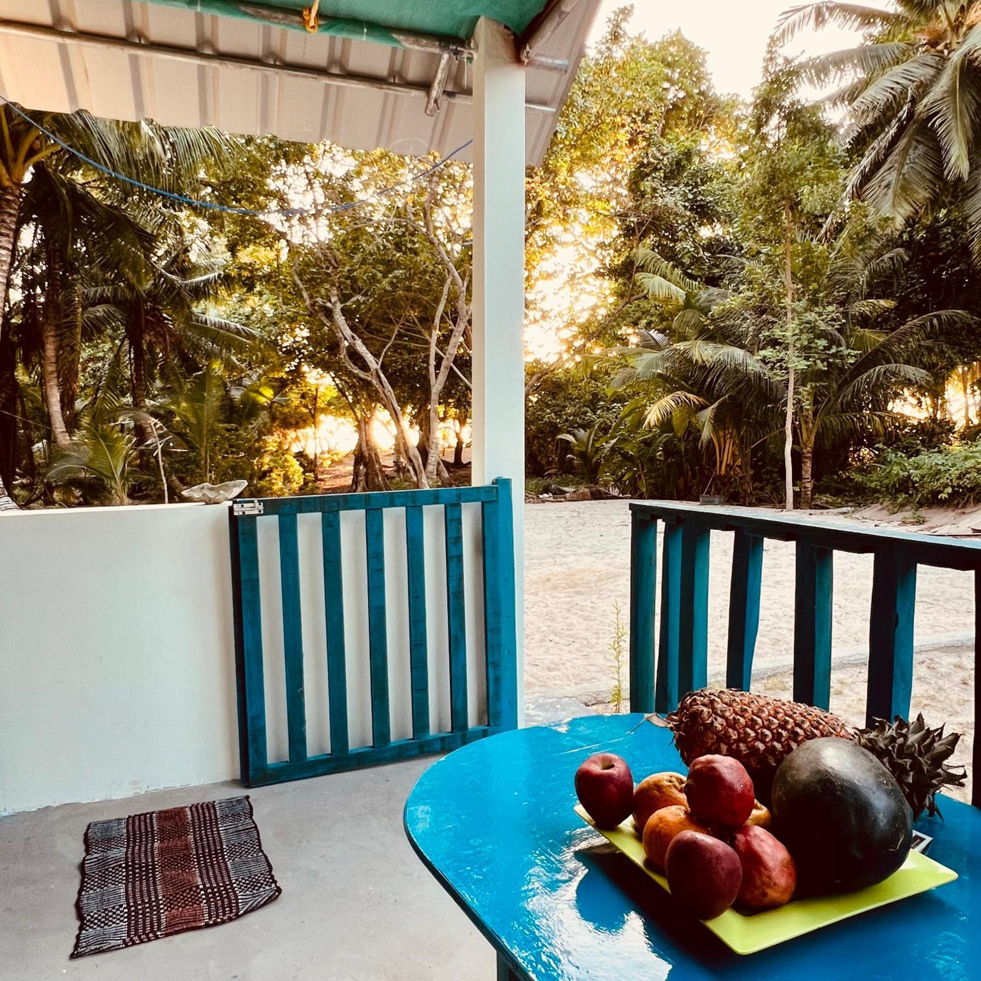 Blue Sea Restaurant & Bungalows Sitapur Экстерьер фото